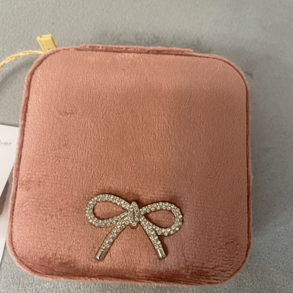 Joan & David Pink Velvet Jewelry Box with Silver Bow